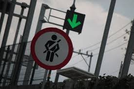 Entendiendo las Leyes de Vehículos en Corralones en Diferentes Estados